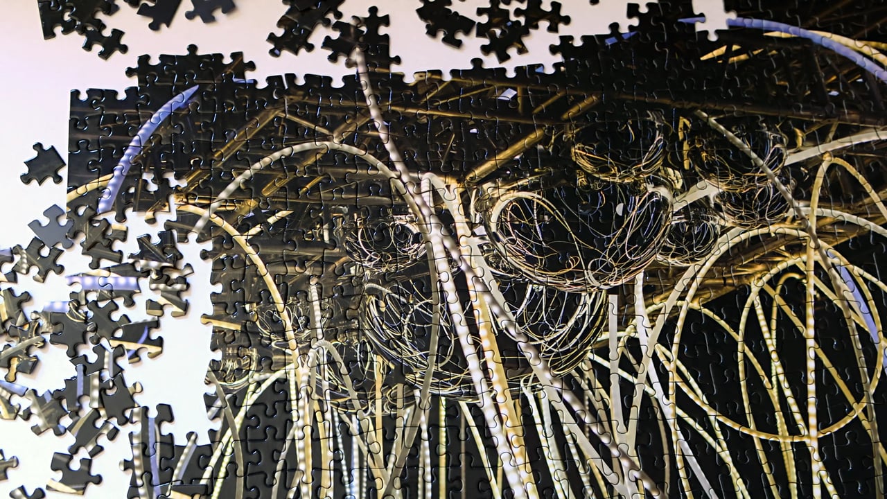 Grimanesa Amorós GOLDEN CONNECTION, a collaboration between Peruvian-American light artist Grimanesa Amorós and Art x Puzzles, translating Amorós's LED sculpture and light sculpture into a 500-piece collectible art puzzle format, 2021