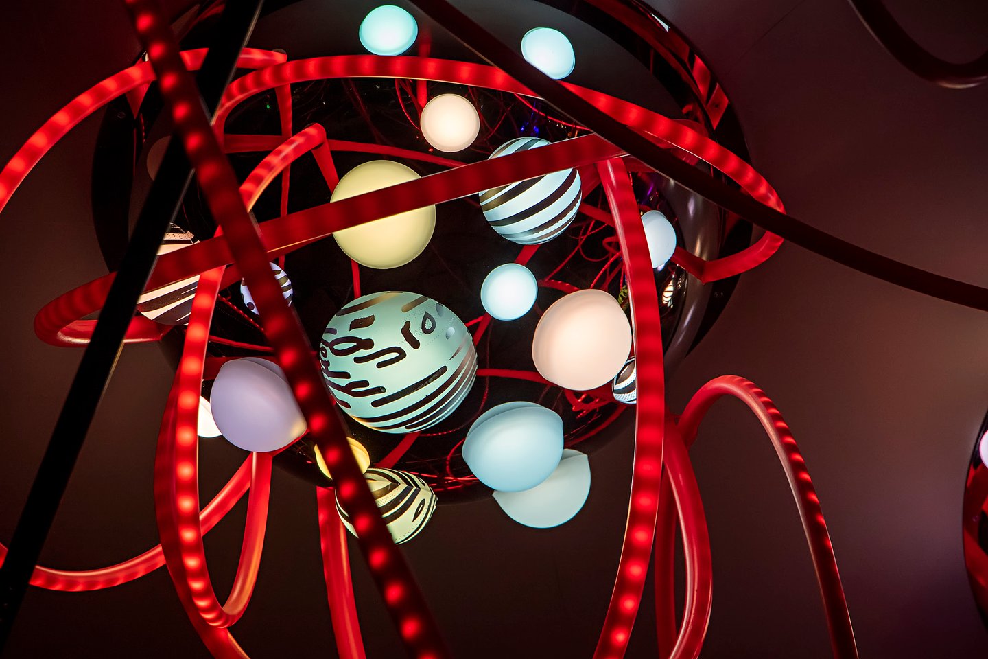Grimanesa Amoros Amplexus Light Installation at Noor Festival close up 