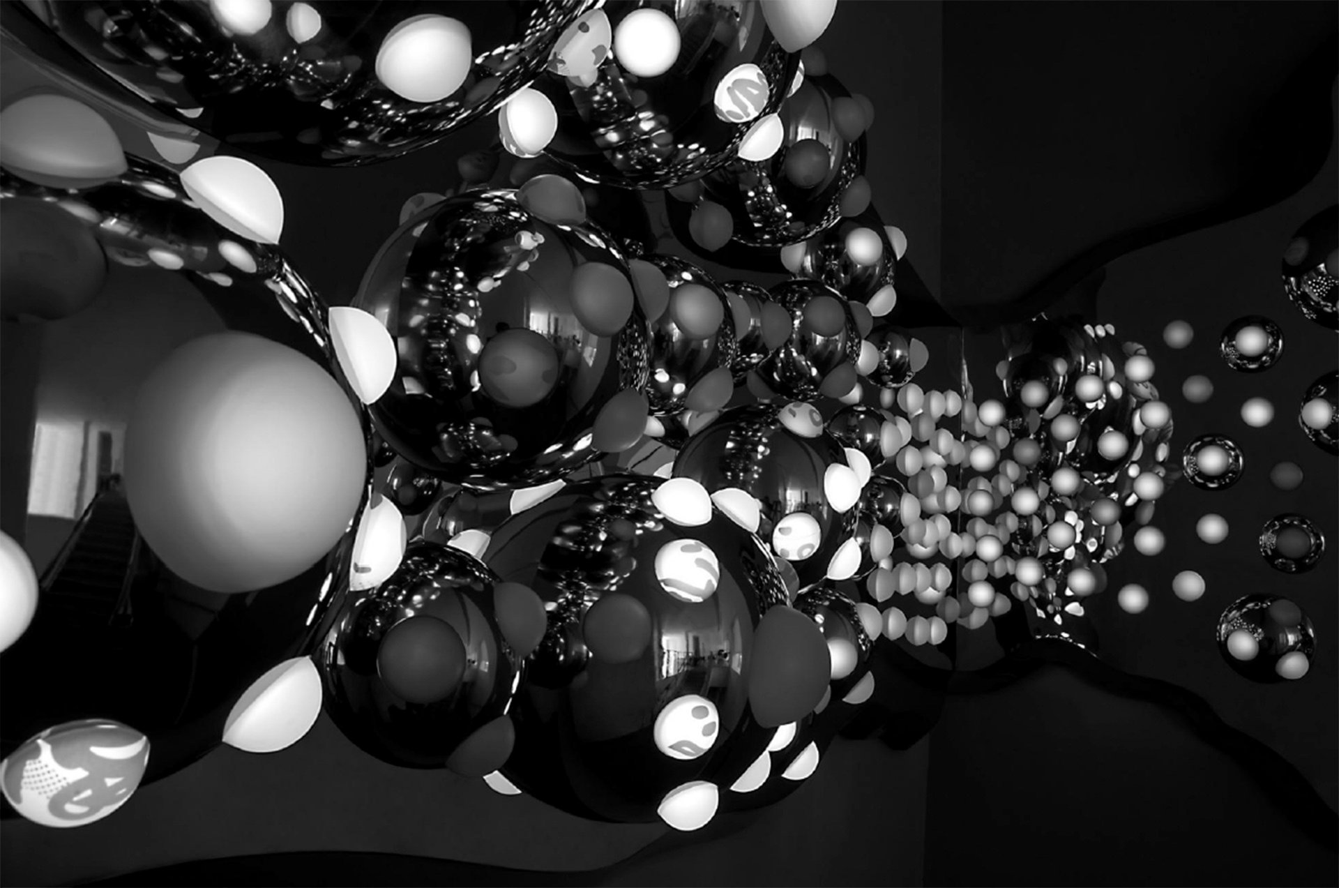 Light sculpture ARGENTUM by Grimanesa Amoros in grayscale
