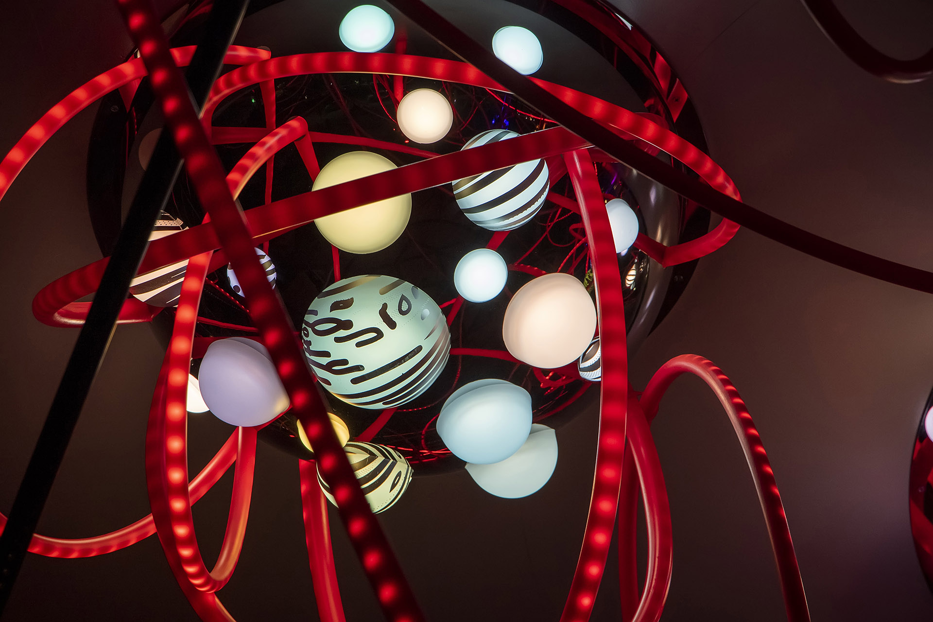 Grimanesa Amoros Amplexus Light Installation at Noor Festival close up Grimanesa Amoros Amplexus Light Installation at Noor Festival close up