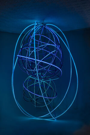 Grimanesa-amoros-light-sculpture-azulin-01
