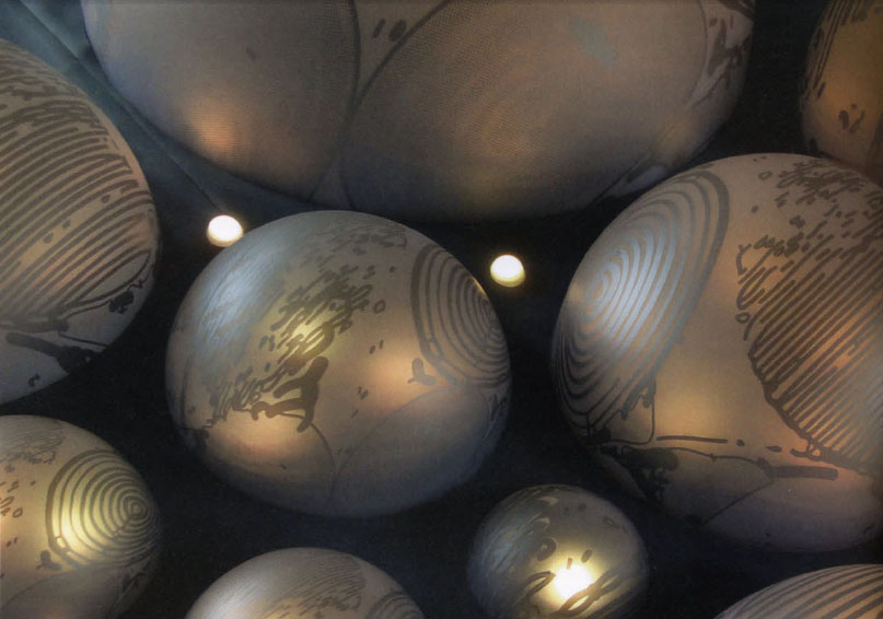 uros island light sculpture installation FUTURE PASS - Wereldmuseum