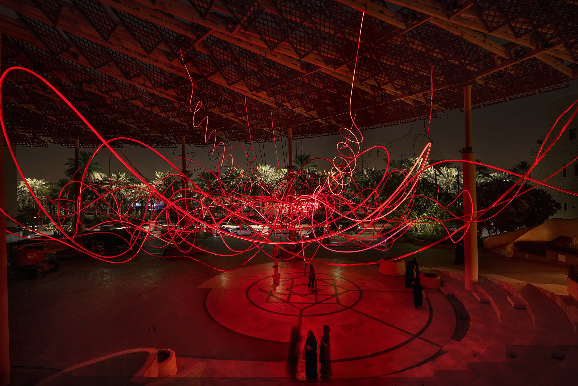 Grimanesa Aoros Amplexus light sculpture
