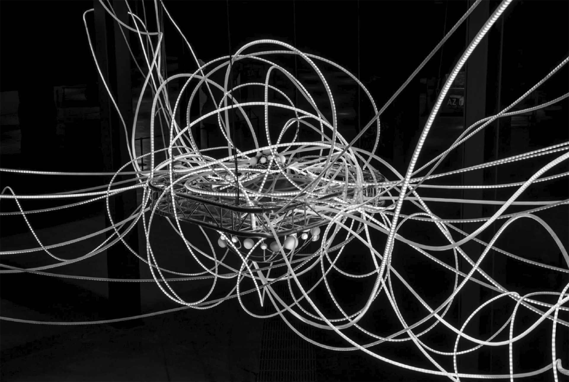 Light sculpture SCIENTIA by Grimanesa Amoros in grayscale